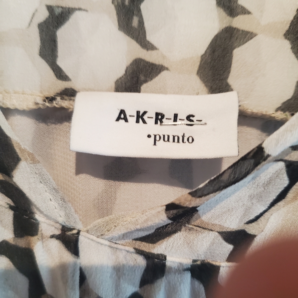 Blouses - Picture 2 of 4
